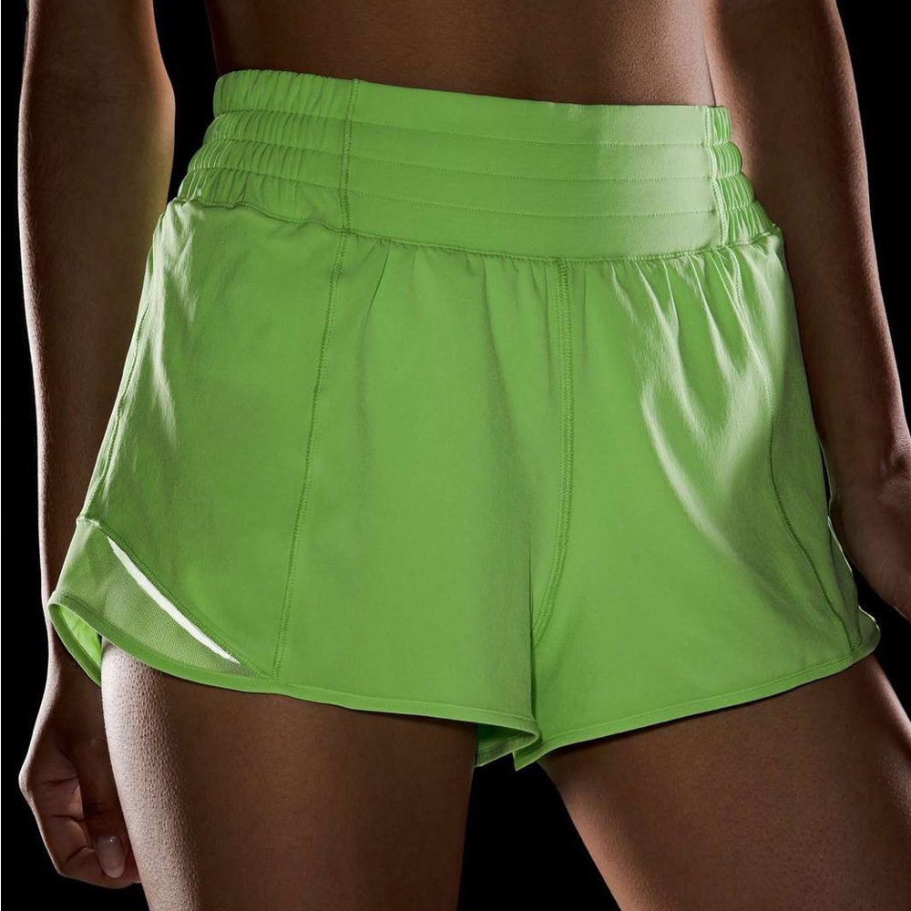 LULULEMON HOTTY HOT SHORT 4” HR LINED